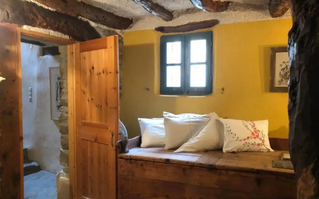 Garden House - Lovely Stone Built House with Panoramic View