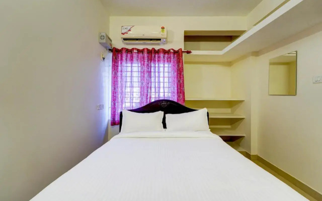 OYO Flagship 805216 Senthamizh Residency
