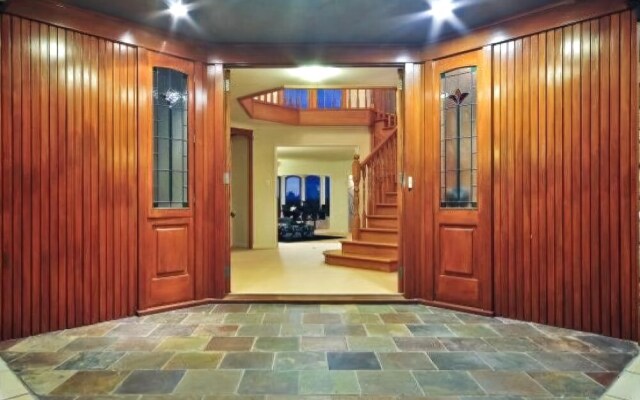 Luxury Country Views in Riverlea