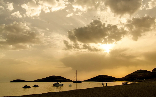 Platy Beach Hotel