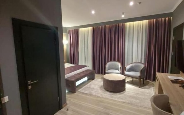 MandarinnART Hotel