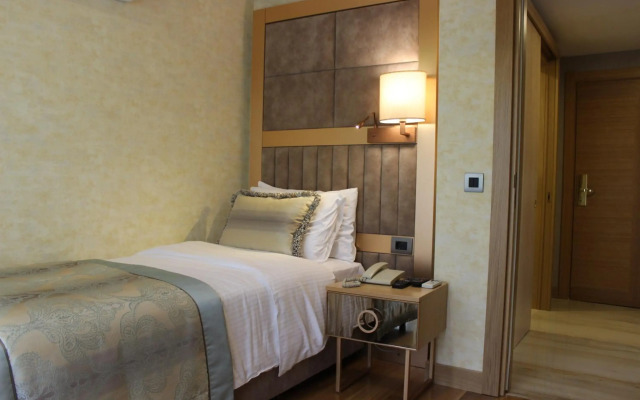 Lale Hotel