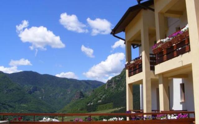 Kris Guest House