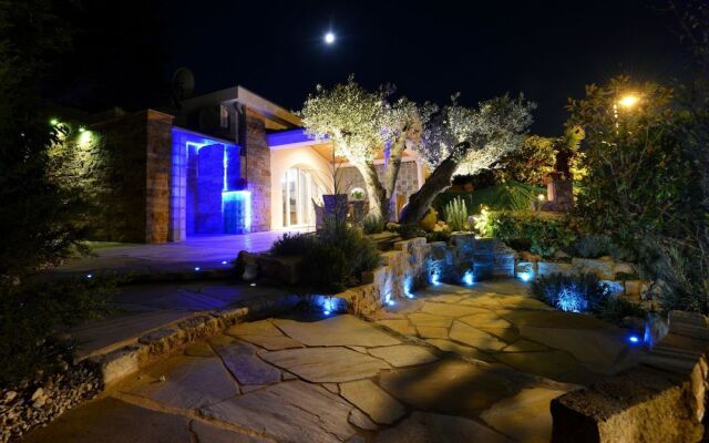 Modern Holiday Home in Buici With Swimming Pool