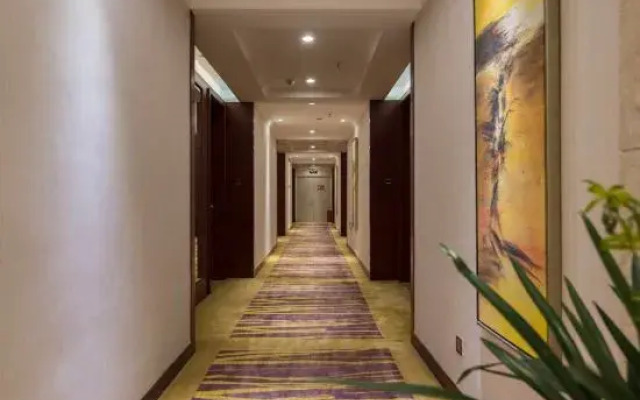 Lufeng Yating Holiday Hotel