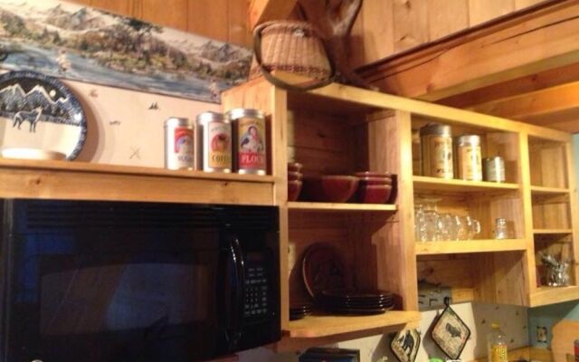 Moose Wallow Cabins
