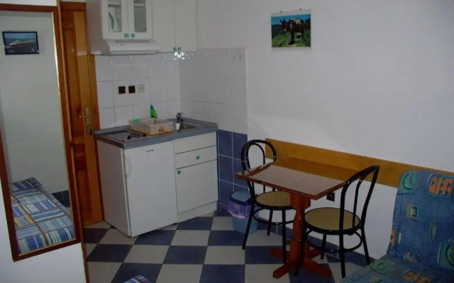 Apartments Jadranka - 200m from sea