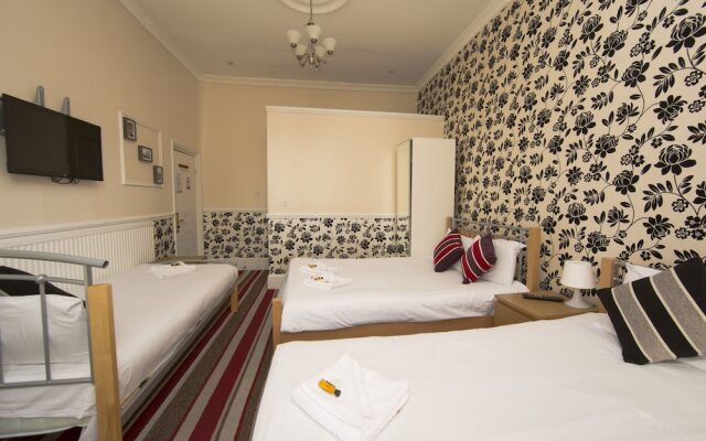 Royal Guest House by Saba