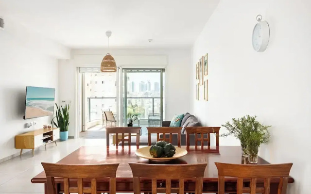 Sea Breeze Netanya Retreat by Sea N Rent