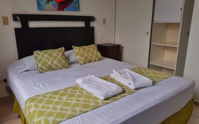 Suites & Apartments San Benito Flats