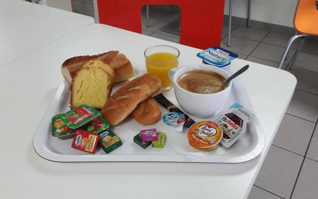 FASTHOTEL Reims Est - Taissy