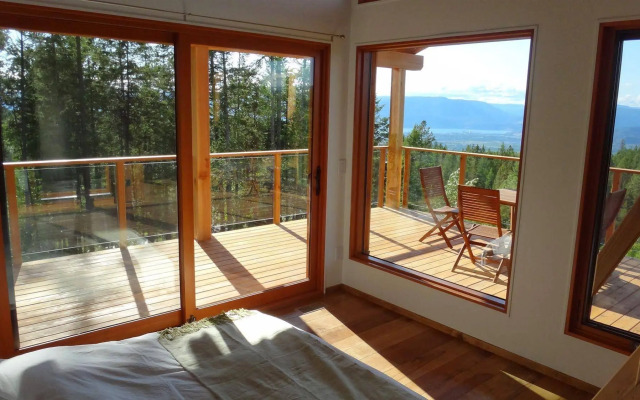 Myra Canyon Lodge + Ranch