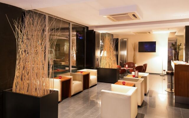 Pakat Suites Hotel