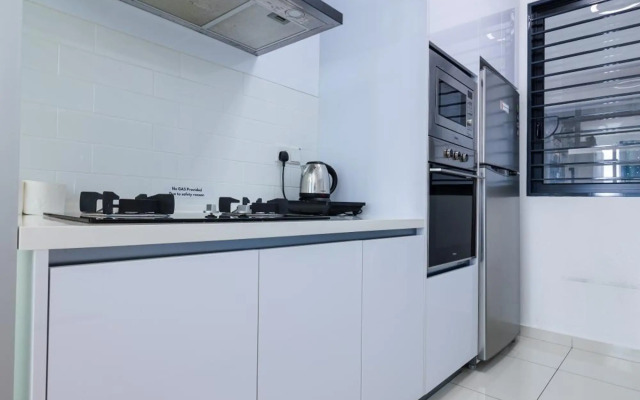 13a-Georgetown Beacon Executive Suites #Infinity Pool