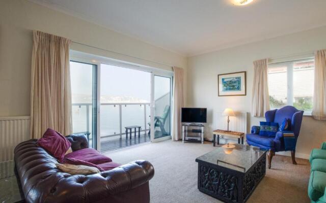 Waters Edge Balcony Apartment