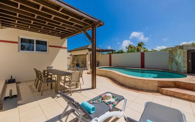 Sleeps 11 6 Bedrooms Privatepool Outdoor Dining