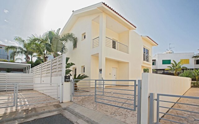 Cyprus Villa Delfini 05 Gold
