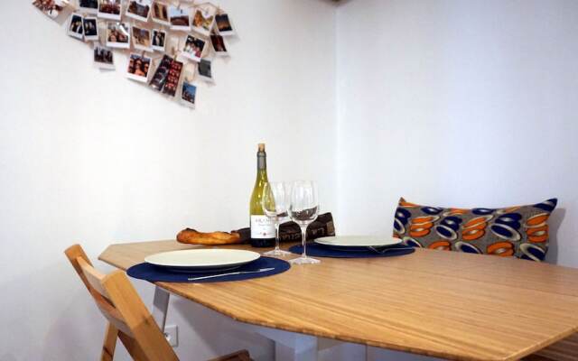 Rochechouart - 2 pièces - Paris 17