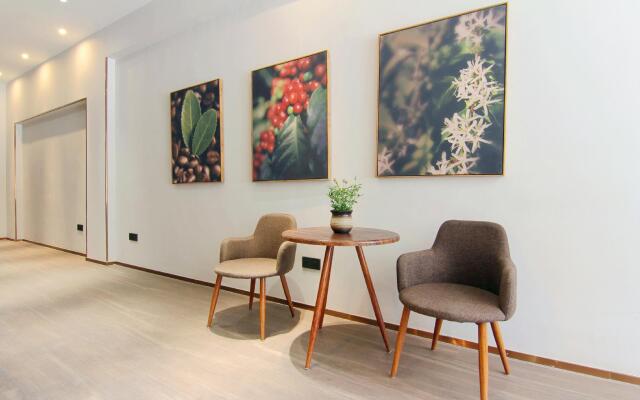 Hanting Hotel Chongqing Yangjiaping Pedestrian Street MixC