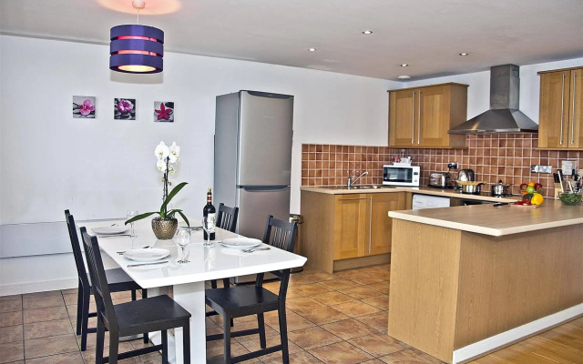 Base Serviced Apartments - Duke Street