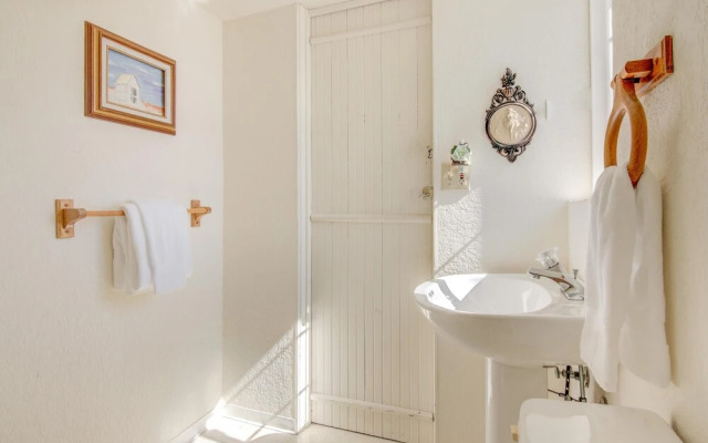 Ron-dezvous By The Sea