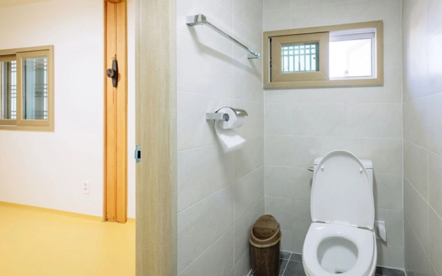 Daegu West Gate Hanok Guesthouse