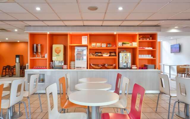 Premiere Classe Paris Ouest - Pont De Suresnes