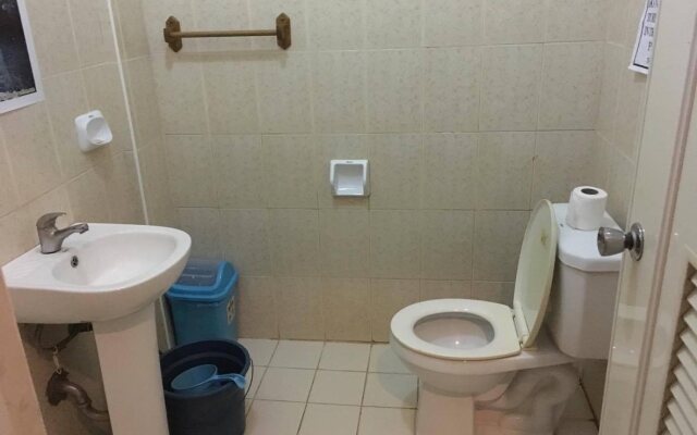 Fat Monkey Hostel