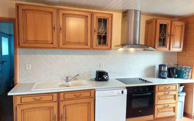 Semi-detached house near the sea, Cléder