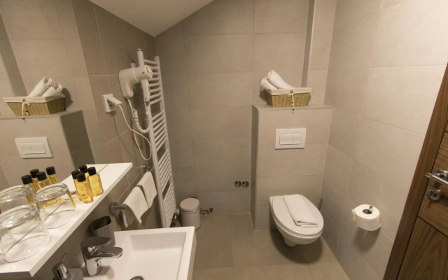 Hotel Logavina 8
