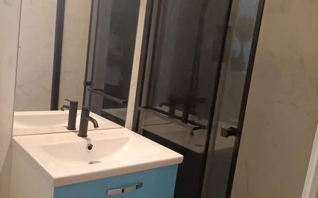 Guesthouse near Charles De Gaulle Airport