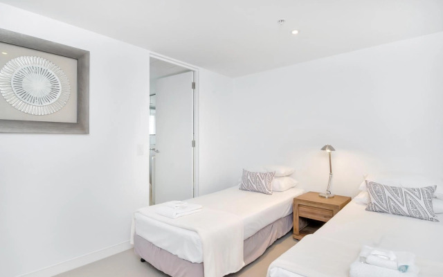 The Oracle Resort Broadbeach - GCLR