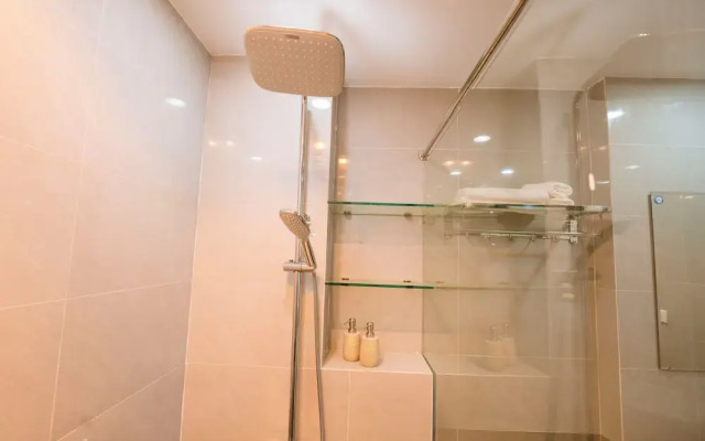 Azoma Hotel