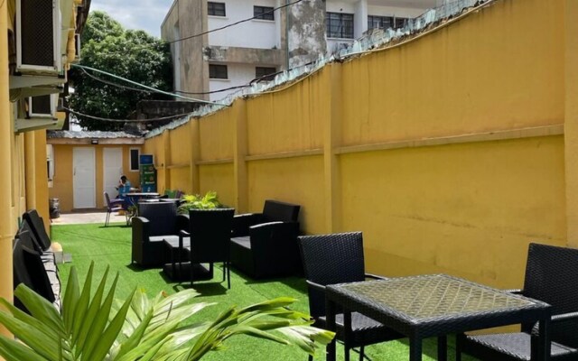 99 Apartment and Lounge Ltd