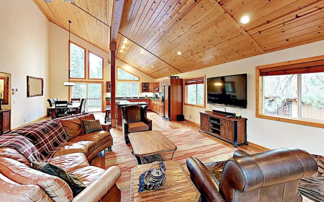 12205 Truckee - 3 Br Home