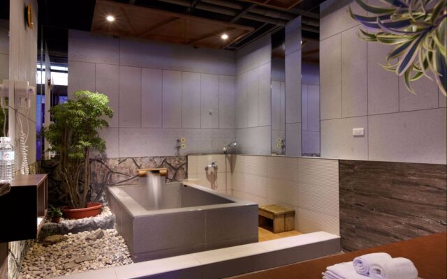 Hefong Deyang Hotspring Hotel