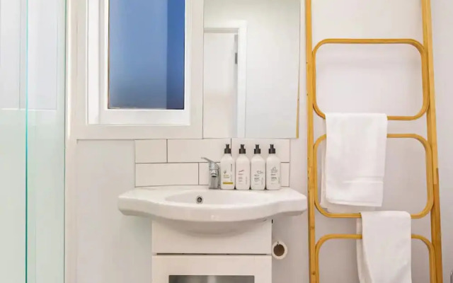 Stunning Studio In Grey Lynn!