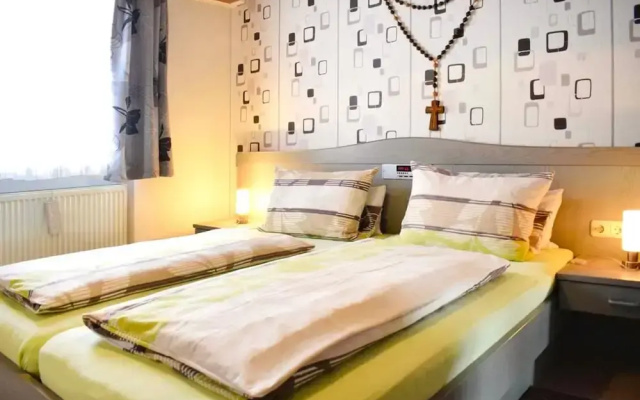 Apartment Near Kurpark Lake