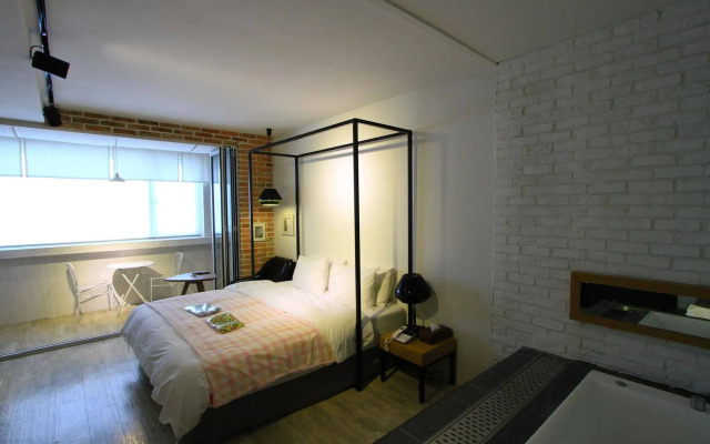 25 Hours Hotel