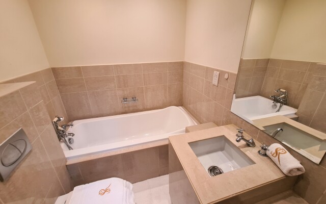 Fabulous Stay at Dubai Downtown - Souk AL Bahar