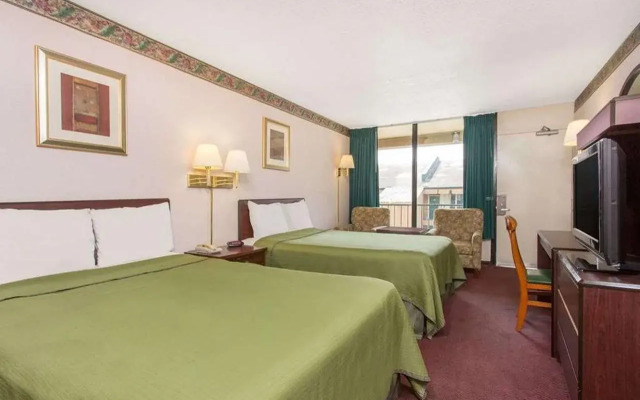 Howard Johnson Inn Roanoke/Airport