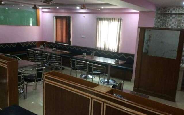 Maruthi Residency Inn