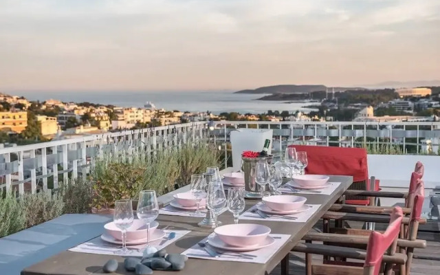 Sea View Apartment with Hot Tub & Sauna