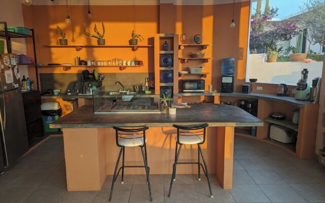 La Ventana Hostel and Hotel