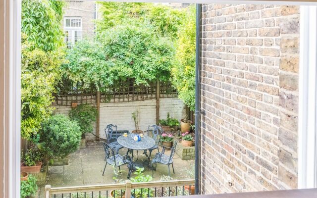 Large Family home in Fulham