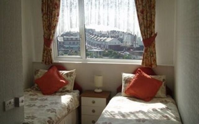 The Pilatus - Guest house