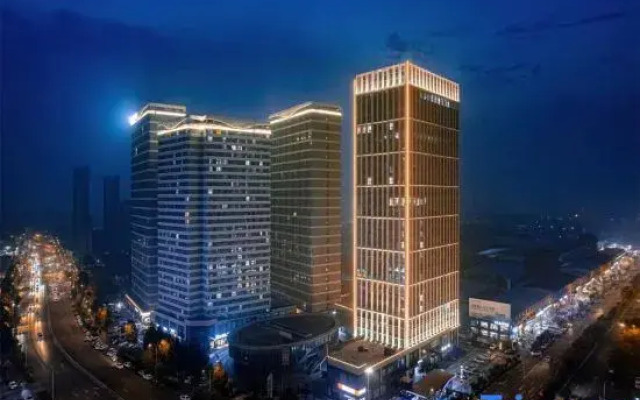 Xana Lite Hotel (Jinan Huayuandong Road Subway Station)