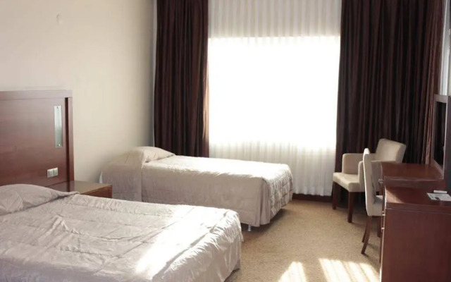 Paluri Hotel