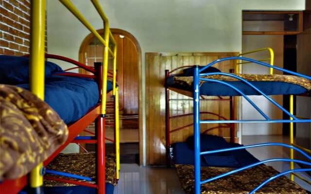 Hostal Dulces Sueños - Hostel