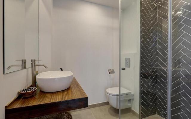 Renovated townhouse San Roque 91